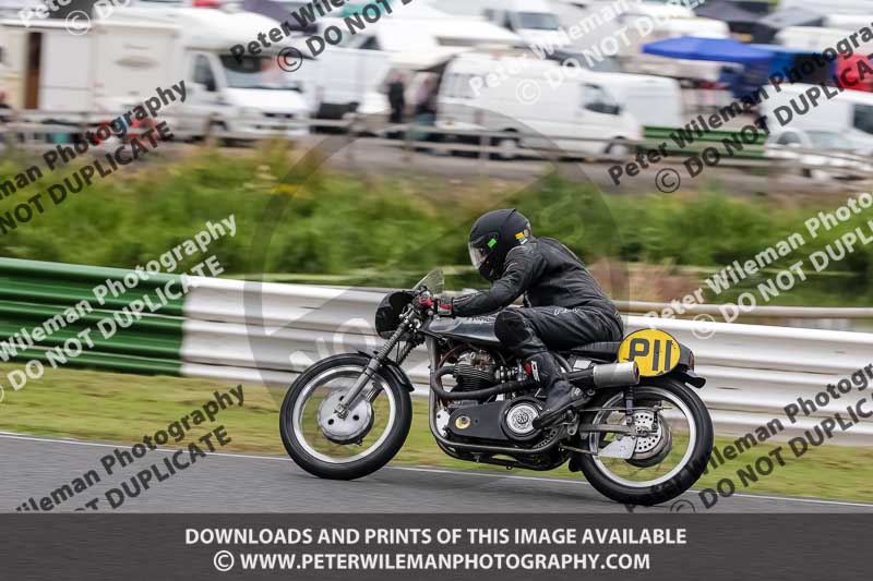 Vintage motorcycle club;eventdigitalimages;mallory park;mallory park trackday photographs;no limits trackdays;peter wileman photography;trackday digital images;trackday photos;vmcc festival 1000 bikes photographs